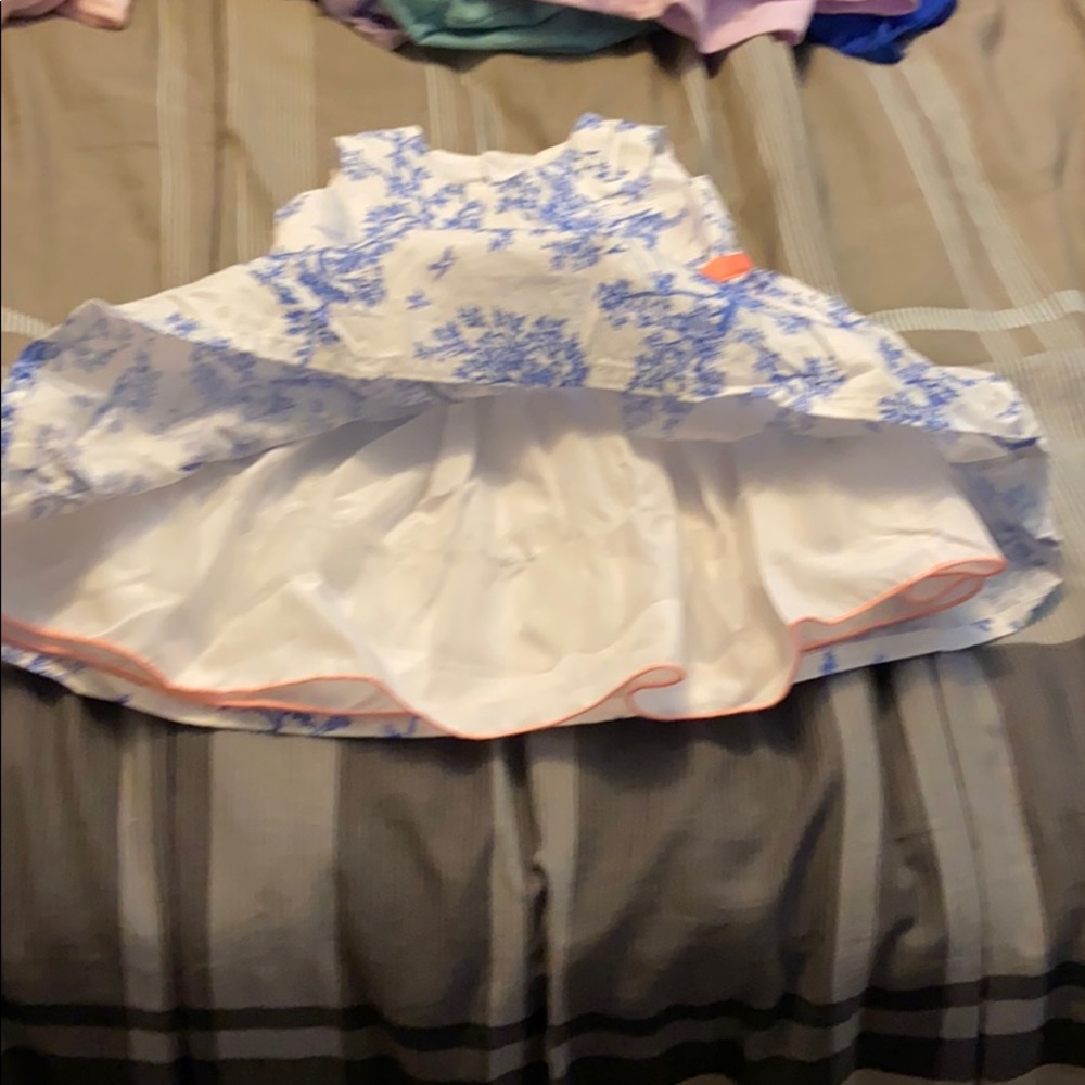 Dress - Picture 2 of 4